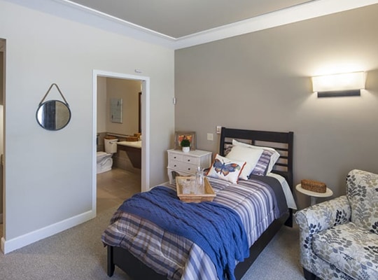 wallickseniorliving-grove-toledo-studio-image