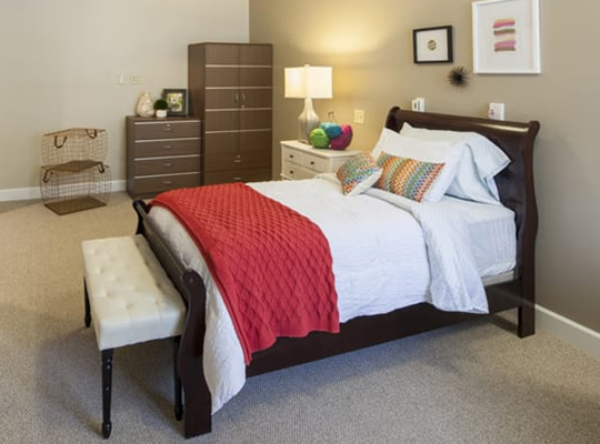 wallickseniorliving-grove-toledo-suite-image